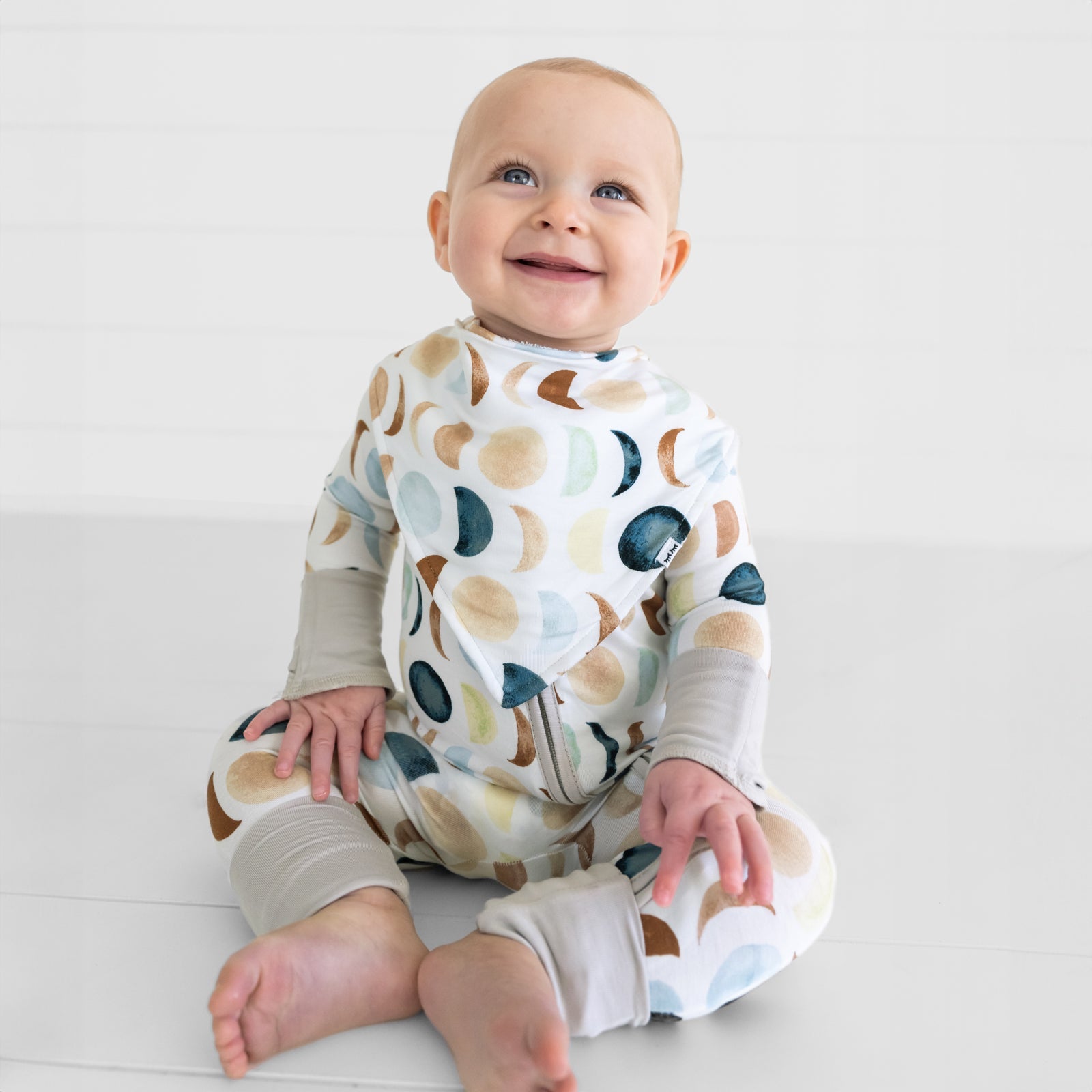 Luna Neutral Bandana Bib