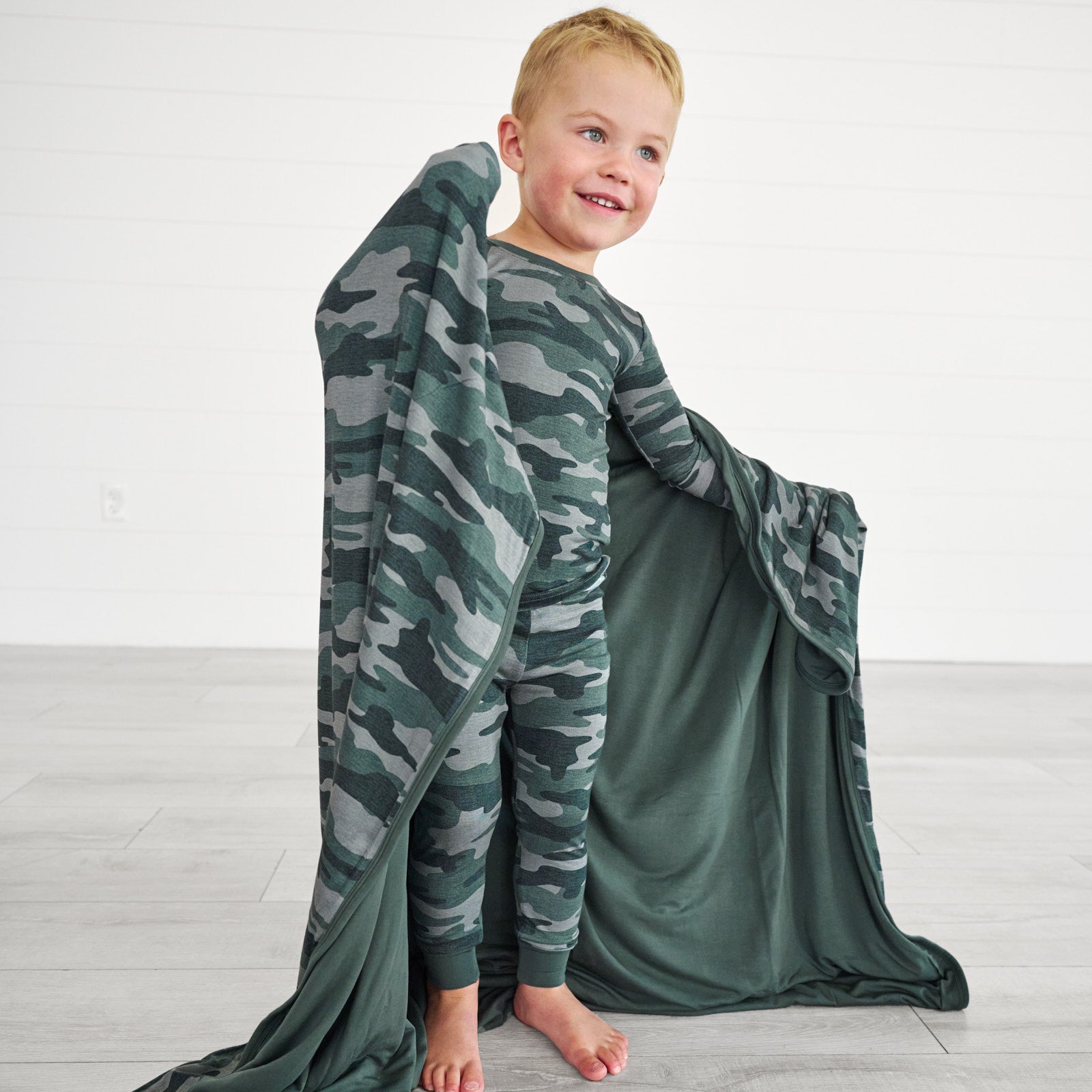 Vintage Camo Large Cloud Blanket®
