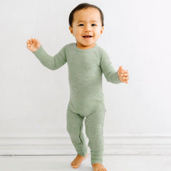 Heather Sage Ribbed Crescent Zippy