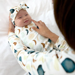Luna Neutral Swaddle & Luxe Bow Headband Set