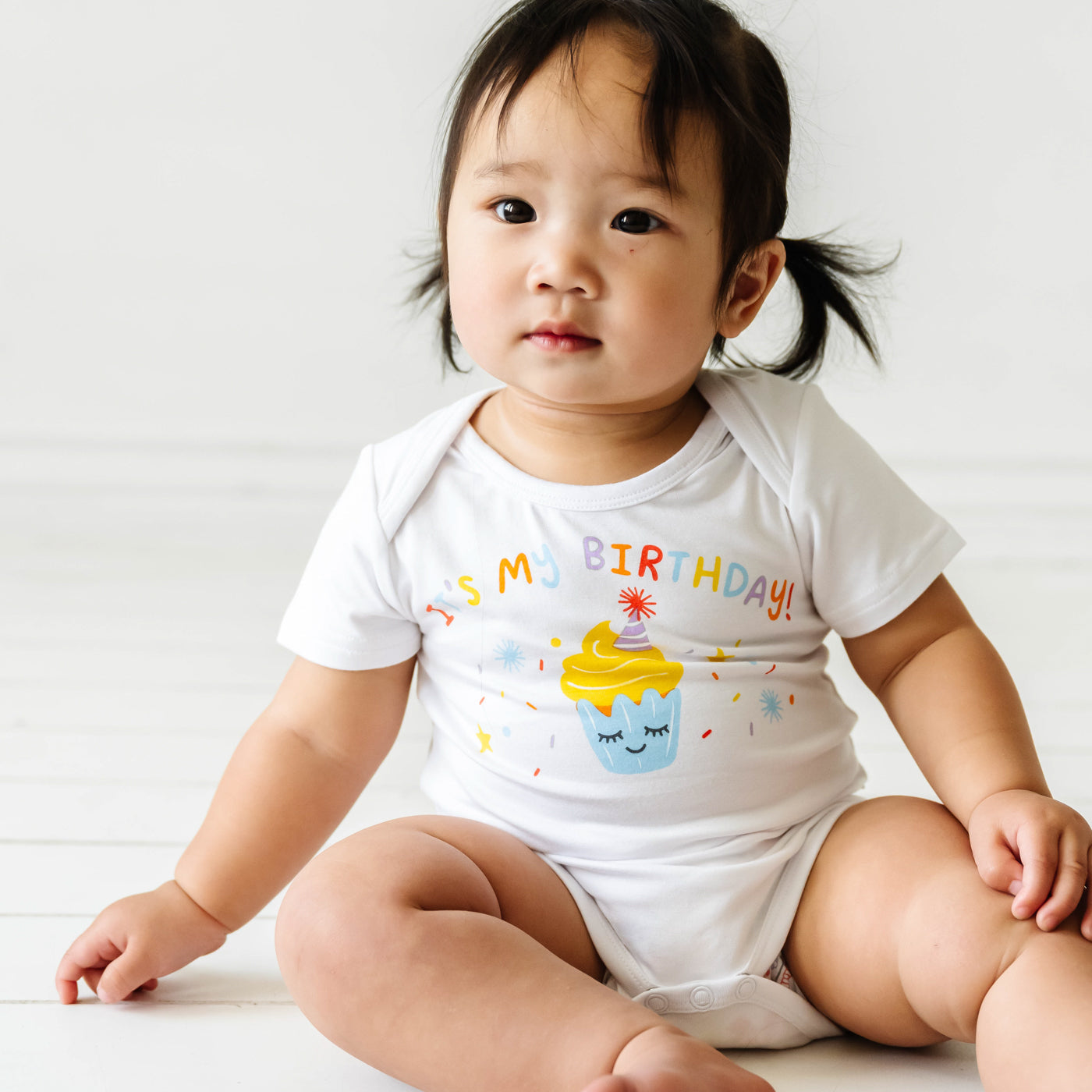 It's My Birthday! Short Sleeve Graphic Bodysuit